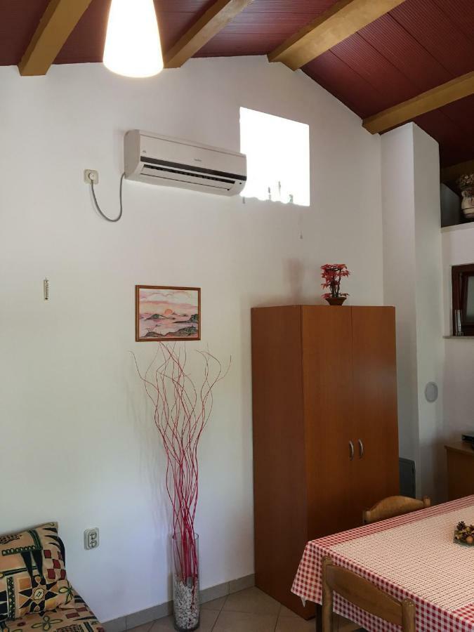 Leca- Small House Medulin Kültér fotó